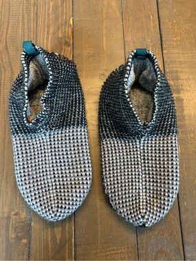 Bombas Black and Gray Knit Women's Slipper Socks